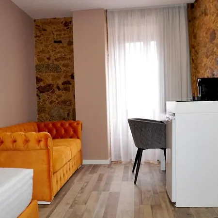 Lux'otel Барселуш